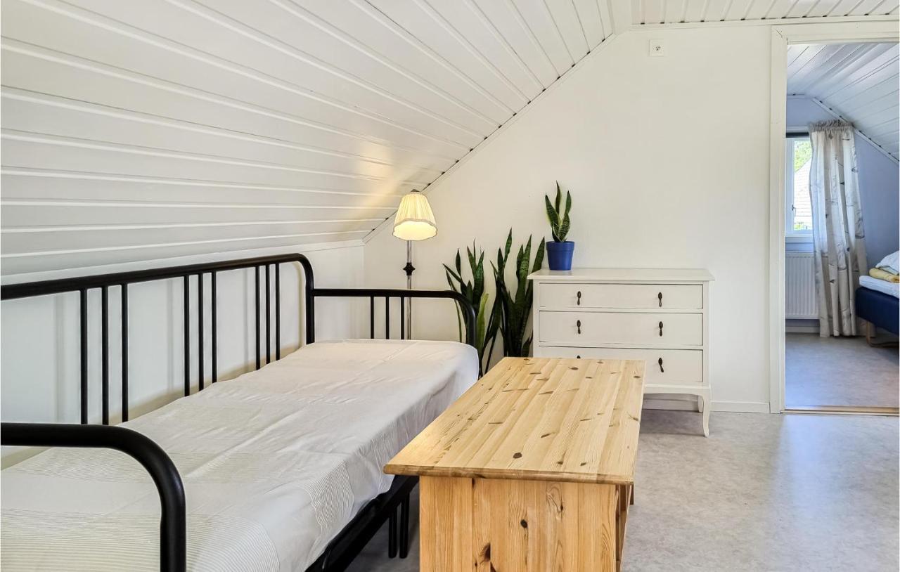 Stunning Apartment In Gullspang With Wifi Exterior foto